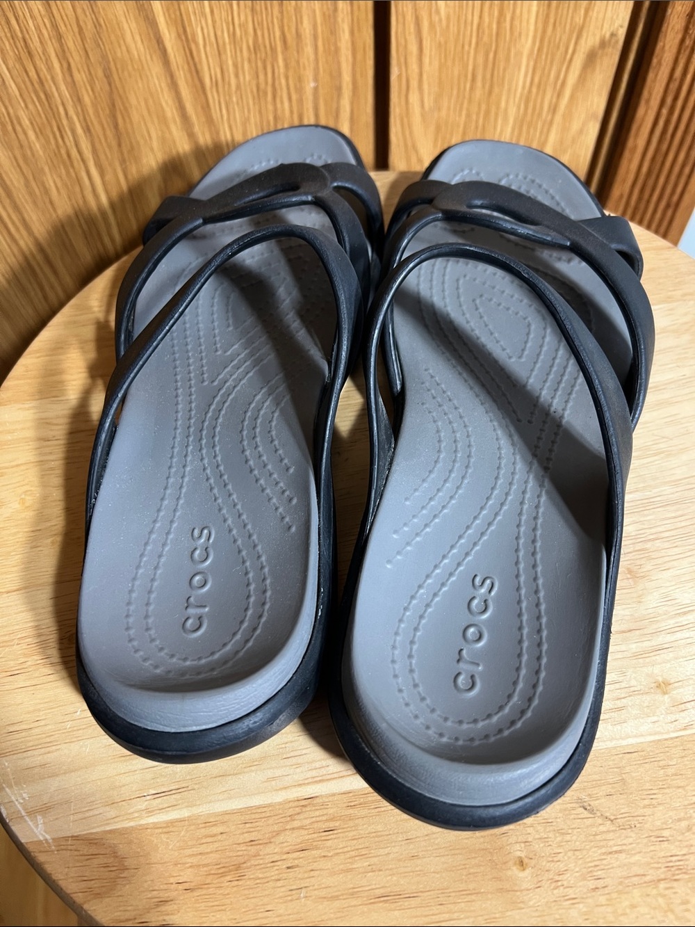 CROCS Women's Black Strappy Sandals with Gray Footbed - Picture 3 of 5